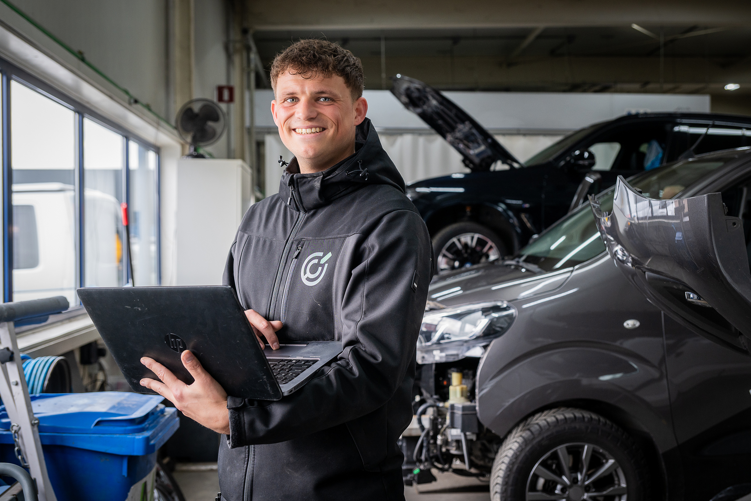 Tom – zette de stap naar techniek en groeide door als service- en onderhoudsmonteur